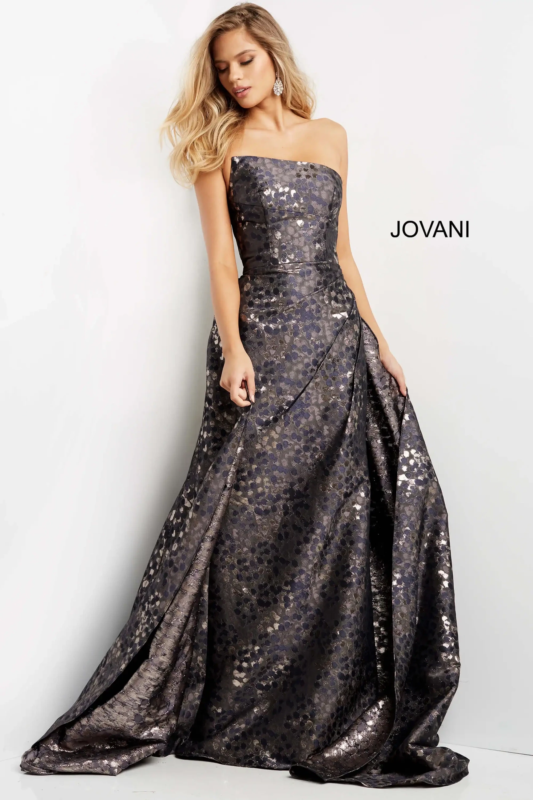 Model wearing a Mothers gown